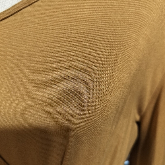 2250) Roolee Gold Mock Wrap 3/4 Bell Sleeve Pullover Dress Size Medium - Picture 7 of 9